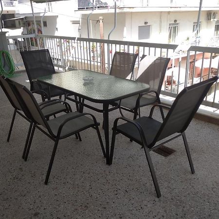 Debby'S Central Apartment Kavala Esterno foto
