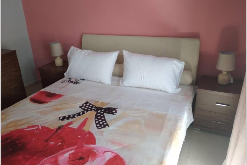 Debby'S Central Apartment Kavala Esterno foto