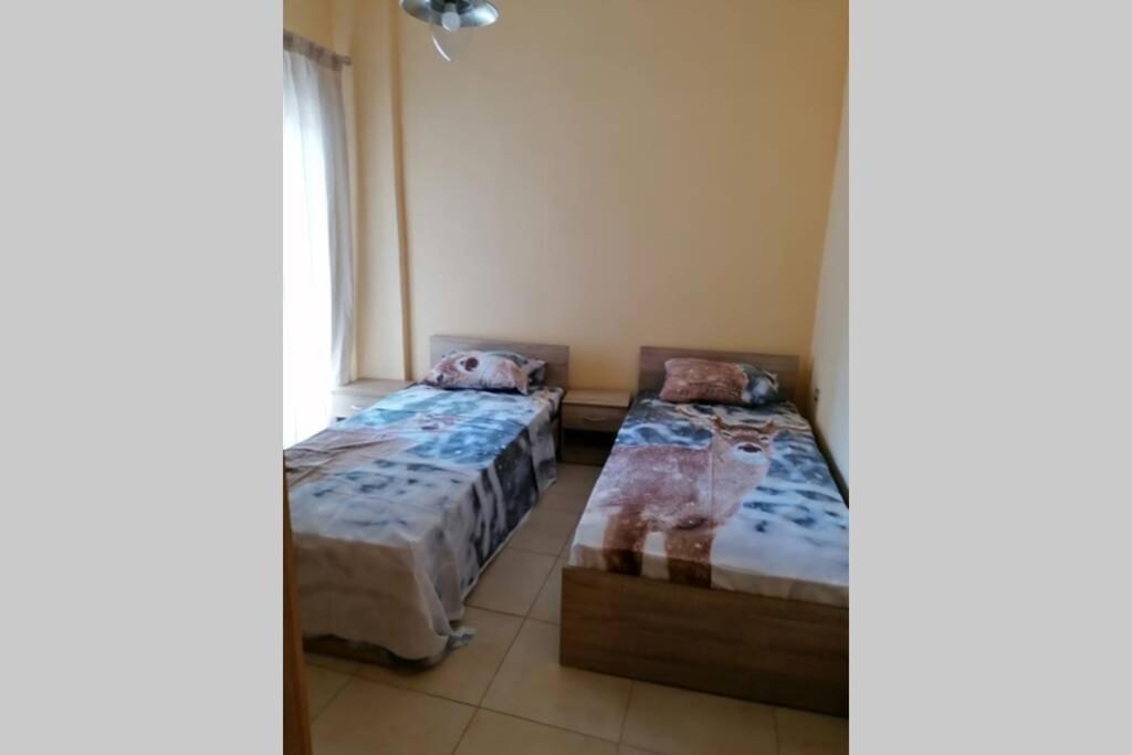 Debby'S Central Apartment Kavala Esterno foto