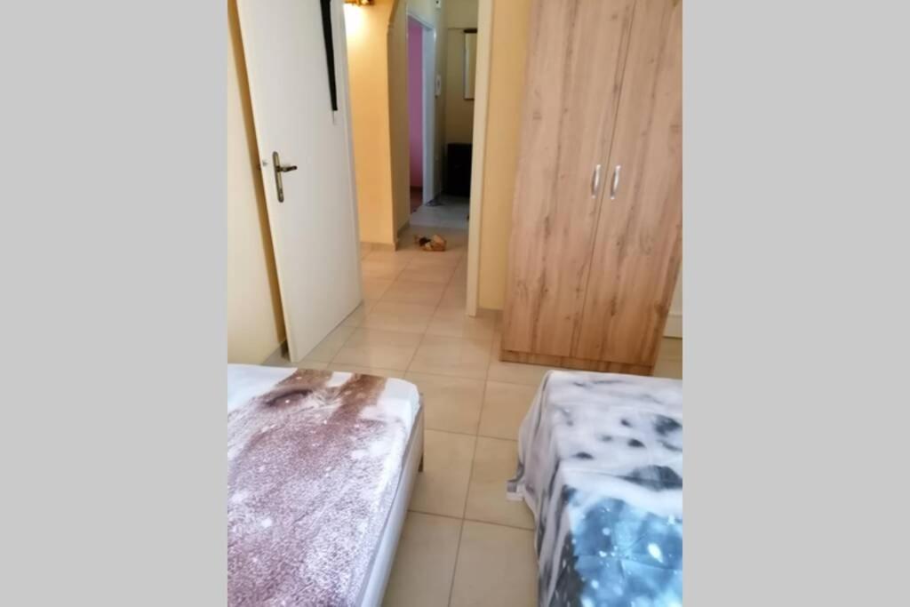 Debby'S Central Apartment Kavala Esterno foto
