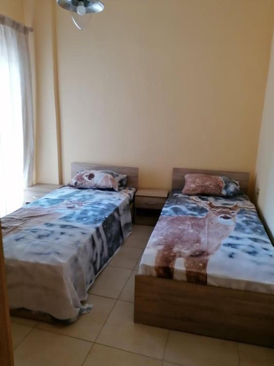 Debby'S Central Apartment Kavala Esterno foto