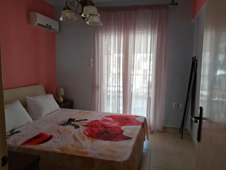 Debby'S Central Apartment Kavala Esterno foto